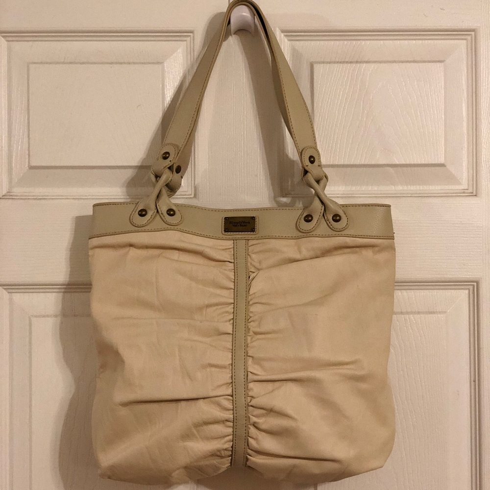 Simply Vera Handbag!!!👜👜👜